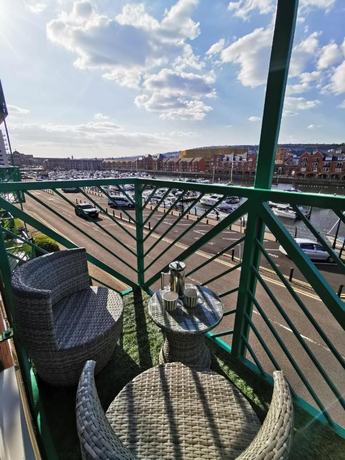 Apartment By The Beach Swansea Exteriör bild