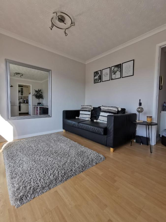 Apartment By The Beach Swansea Exteriör bild