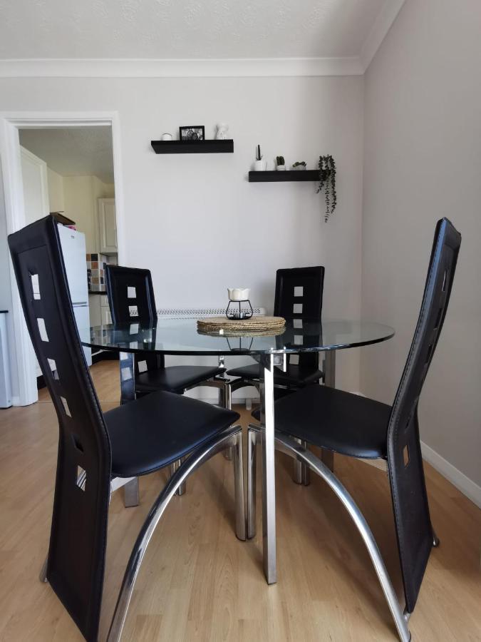 Apartment By The Beach Swansea Exteriör bild