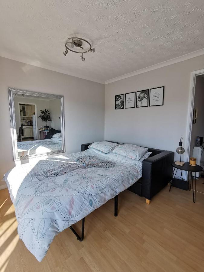 Apartment By The Beach Swansea Exteriör bild